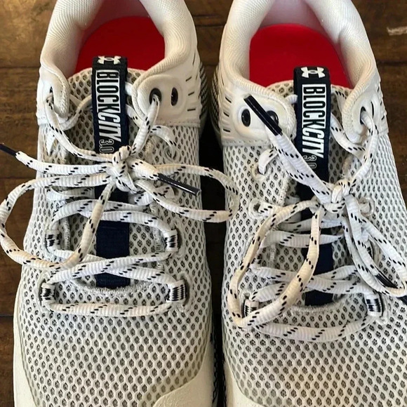 Under Armour Women's HOVR Block City Volleyball Shoes size‎ 10.5 - Picture 9 of 9